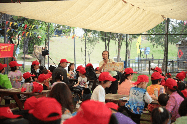 东城推出“阅读+插秧”特色亲子体验活动