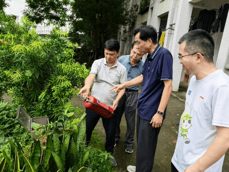 吴美良局长端午假期带队赴市农科中心开展安全生产检查