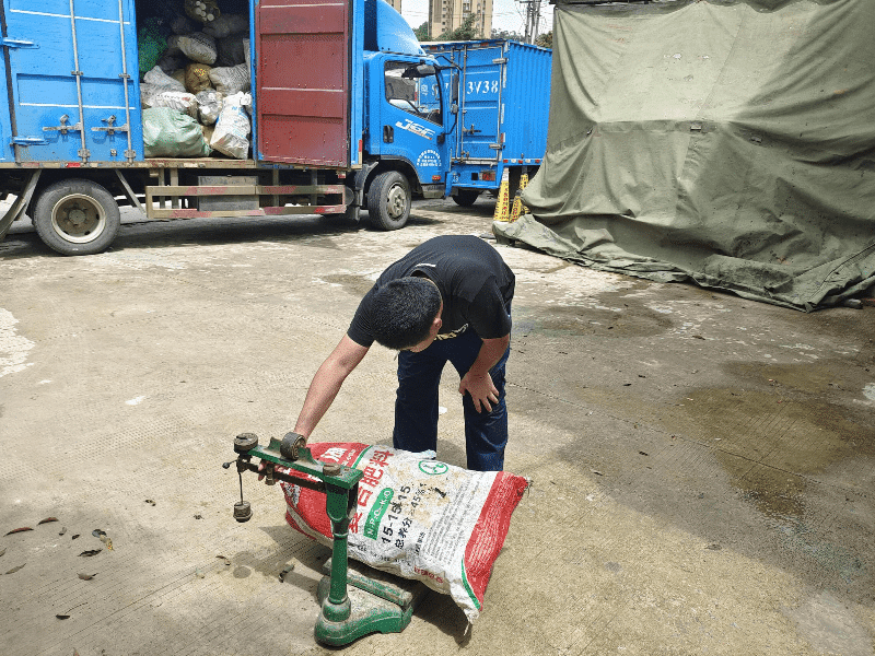 黄江启动农药包装废弃物回收专项行动