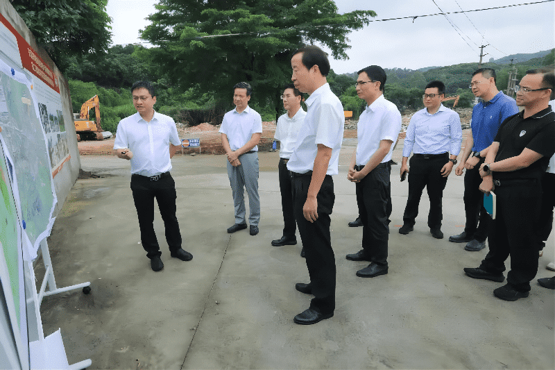 肖亚非调研“百千万工程”，助力城乡融合综合片区建设再上新台阶