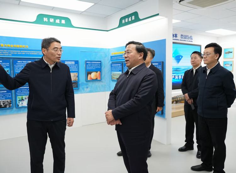 韩俊调研中国水产科学研究院：推进科技创新 为渔业高质量发展强支撑