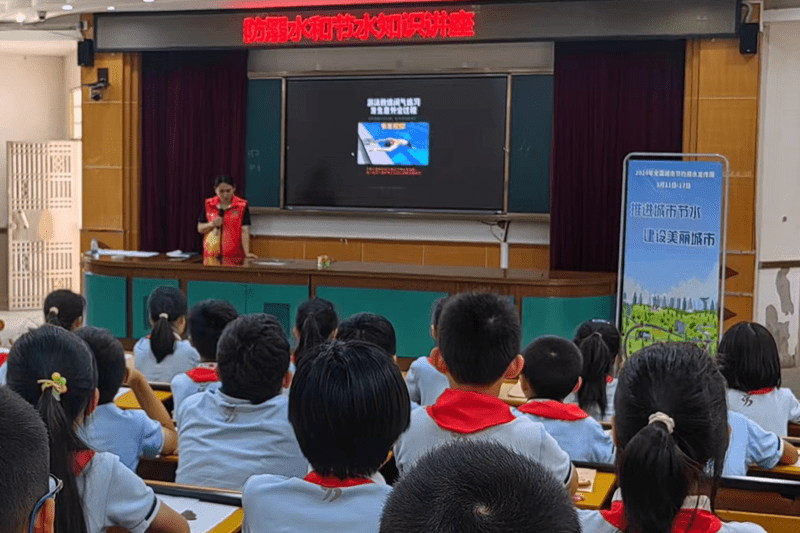 防溺水知识进校园，筑牢学生安全防线