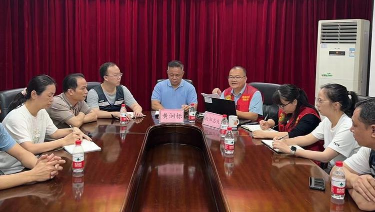 厚街农技“轻骑兵”送诊，开展动物诊疗机构人兽共患病防控知识宣传