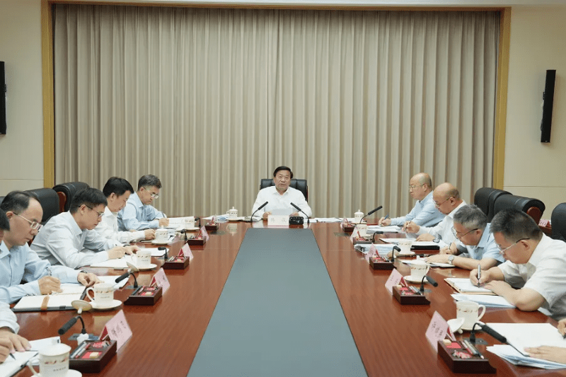 农业农村部：全力打赢“三秋”农业生产攻坚战