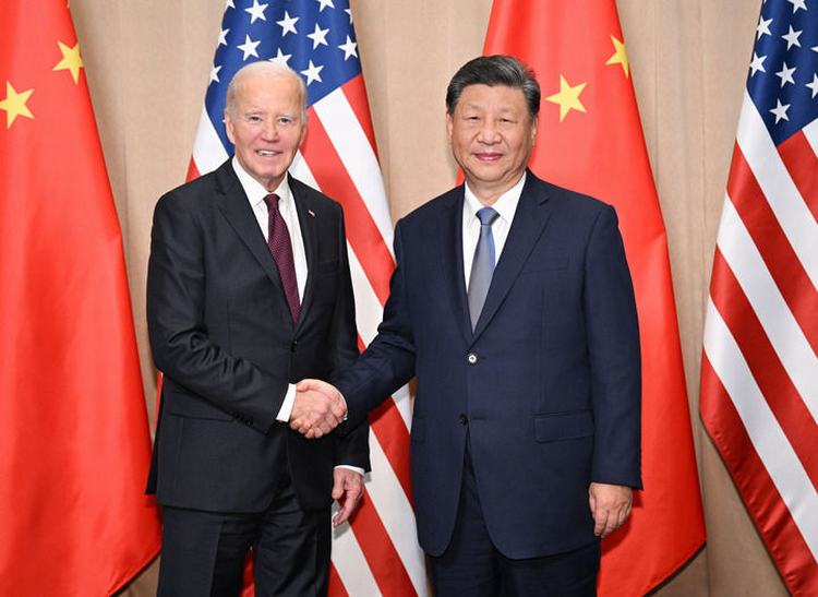 习近平主席同美国总统拜登在利马举行中美元首会晤