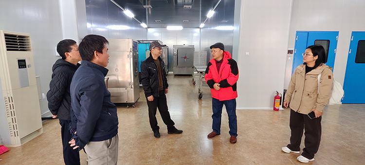 省食用菌专家赴市农科中心开展交流指导工作