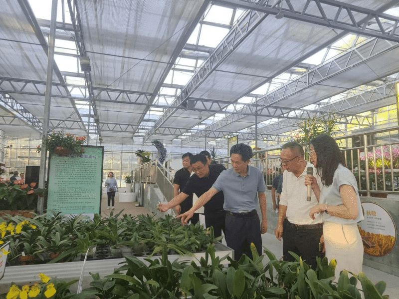 四川省农科院赴市农科中心调研现代农业发展经验