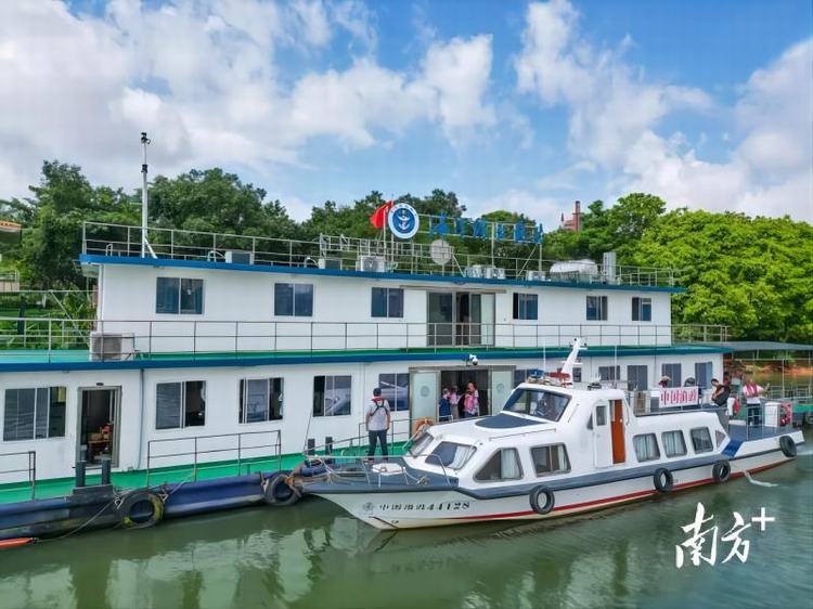 珠江禁渔期结束，东莞渔民迎来丰收喜悦