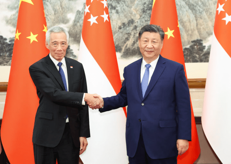 习近平会见新加坡国务资政李显龙 共商合作新愿景