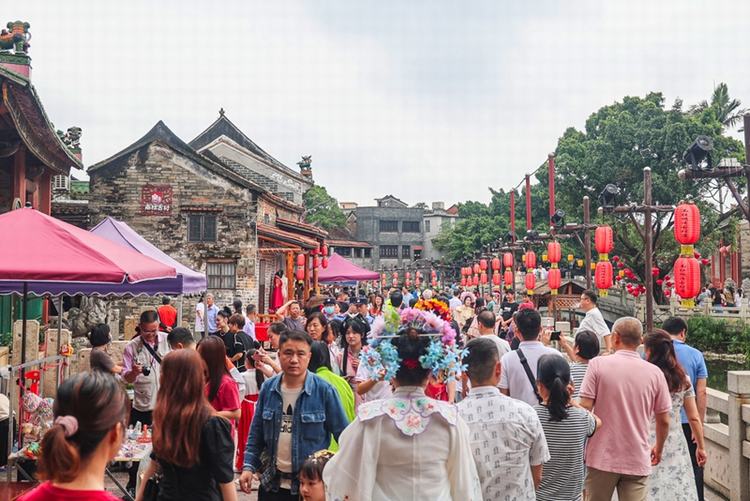 近10万人次打卡！茶山南社古村客流“爆棚”，旅游营收翻番