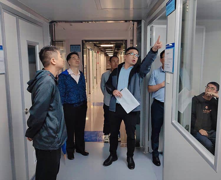 开展交叉检查排查安全隐患，全方位筑牢安全生产坚固防线